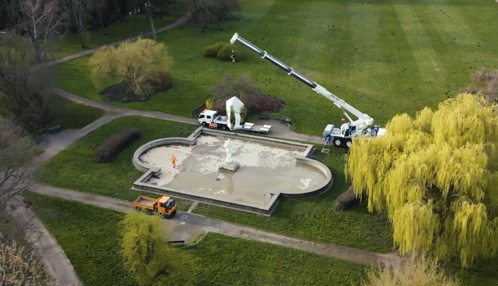 OBEN OHNE IM STADTPARK