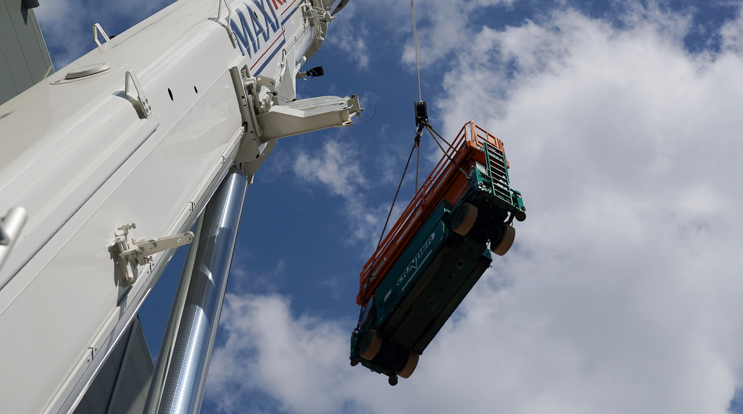 ENERGIEWENDE MIT HEBEBÜHNEN ENERGIEWENDE MIT HEBEBÜHNEN